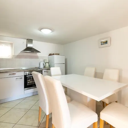 House Tanja By Belmont Realty
