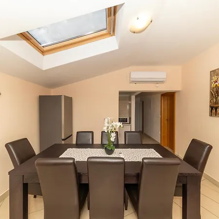 House Tanja By Belmont Realty Apartmán