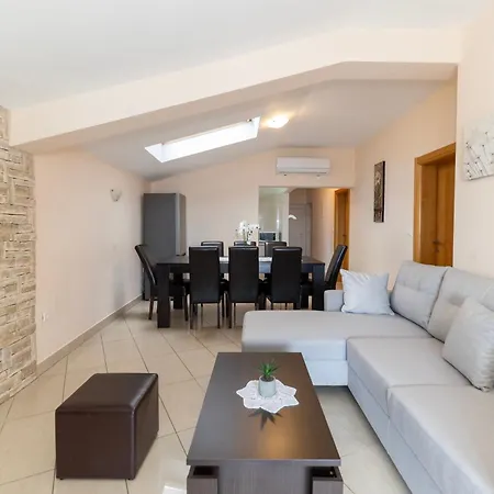 House Tanja By Belmont Realty Apartmán *