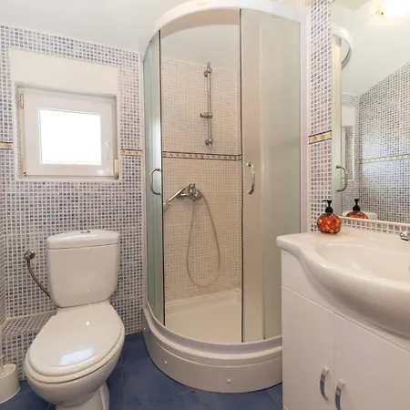 House Tanja By Belmont Realty *