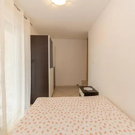 House Tanja By Belmont Realty