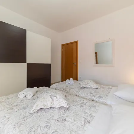 House Tanja By Belmont Realty Appartement
