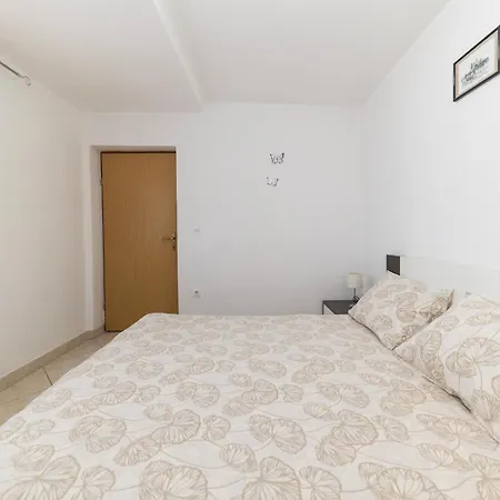 House Tanja By Belmont Realty *