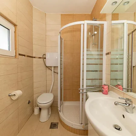 House Tanja By Belmont Realty *